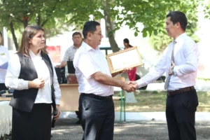 b136855f1ce3b29bb650f